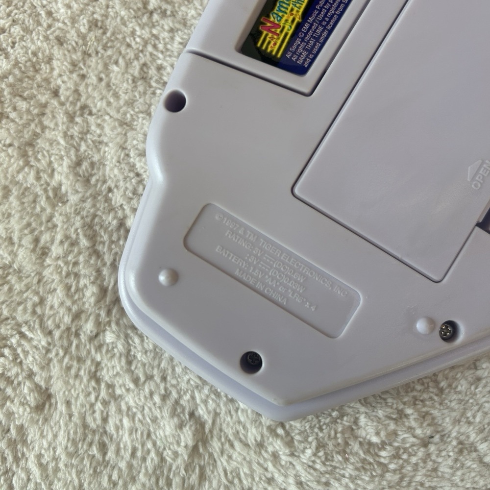 Tiger Electronics Name That Tune Handheld Game With Cartridge Vintage Works - Picture 3 of 8